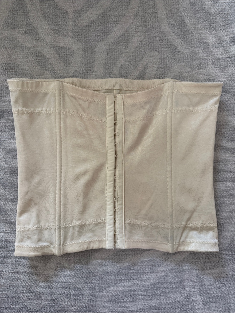 Women’s Strapless Waist Cincher Shapewear – Cream
